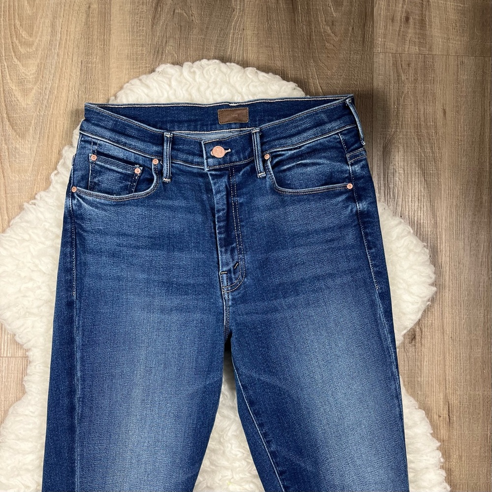 NEW Mother The Weekender flare jeans - Picture 5 of 12